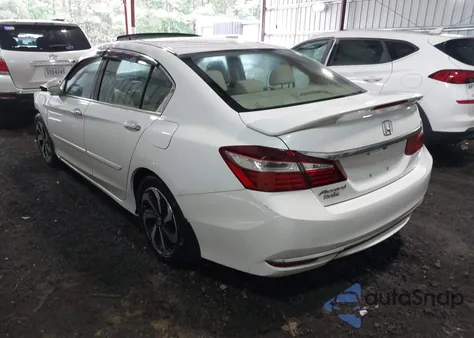 2017 Honda Accord Ex-L z USA, uszkodzony, nr VIN 1HGCR2F88HA037333